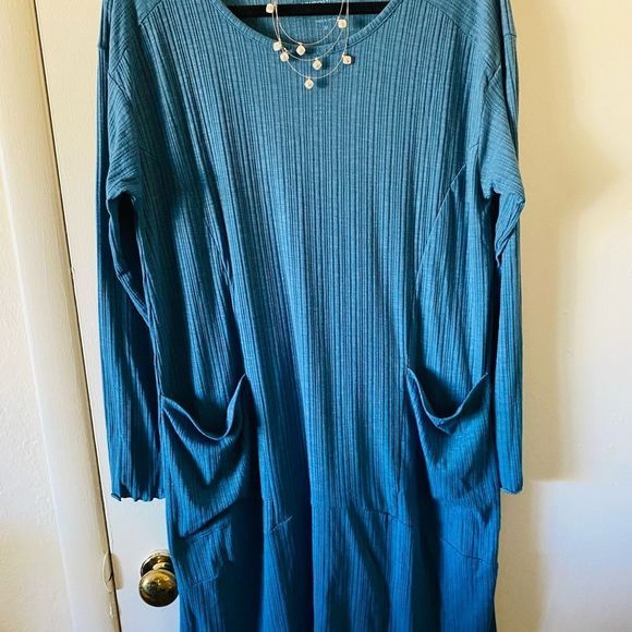 Comfort Code by Cuddl Duds Pretty Sweater  Size Medium. Gently Worn Blue - Picture 2 of 9